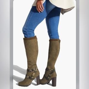 NWT Green/Camo heel boots